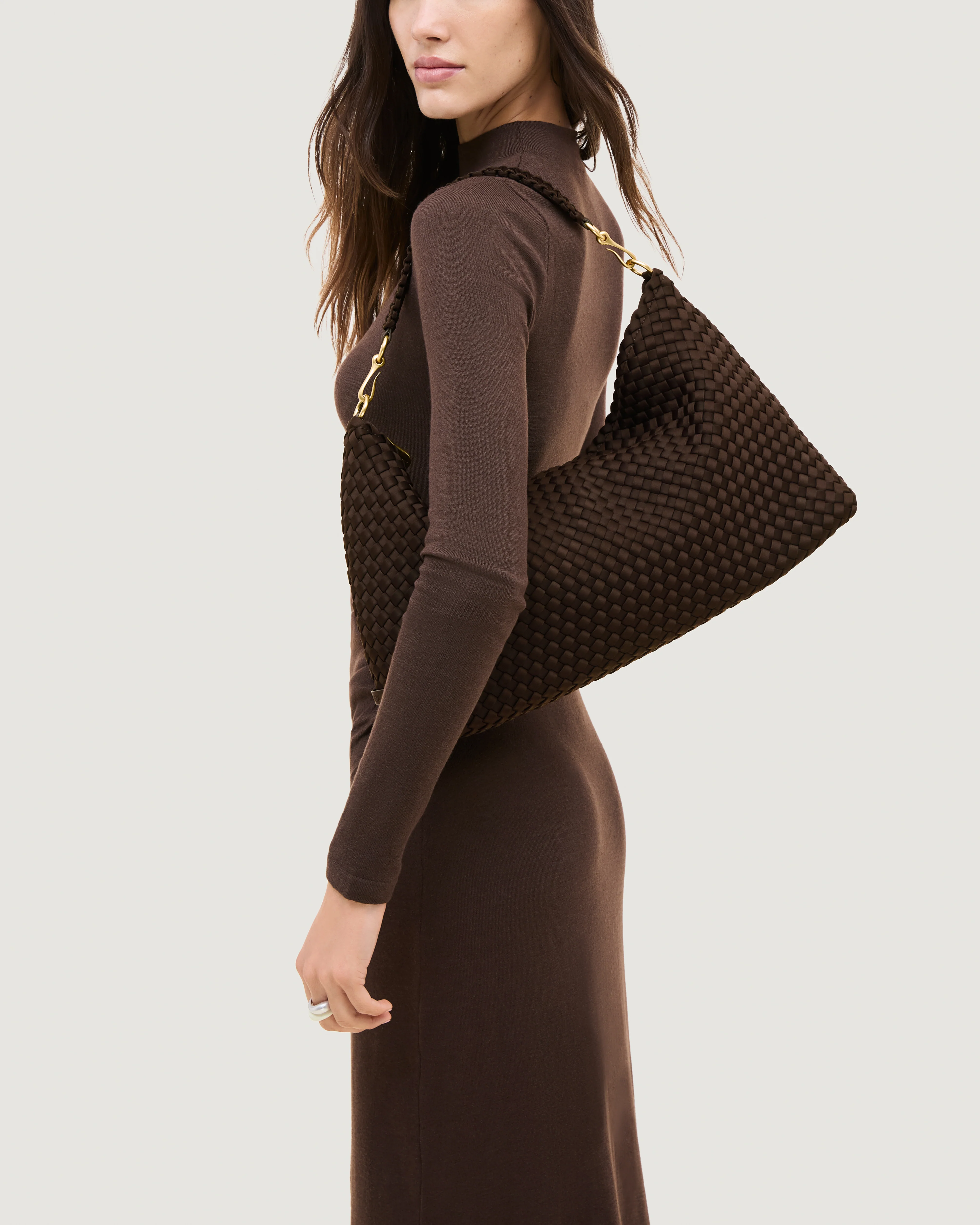 Porto Medium Half-Moon Bag | Chocolate - Image 5